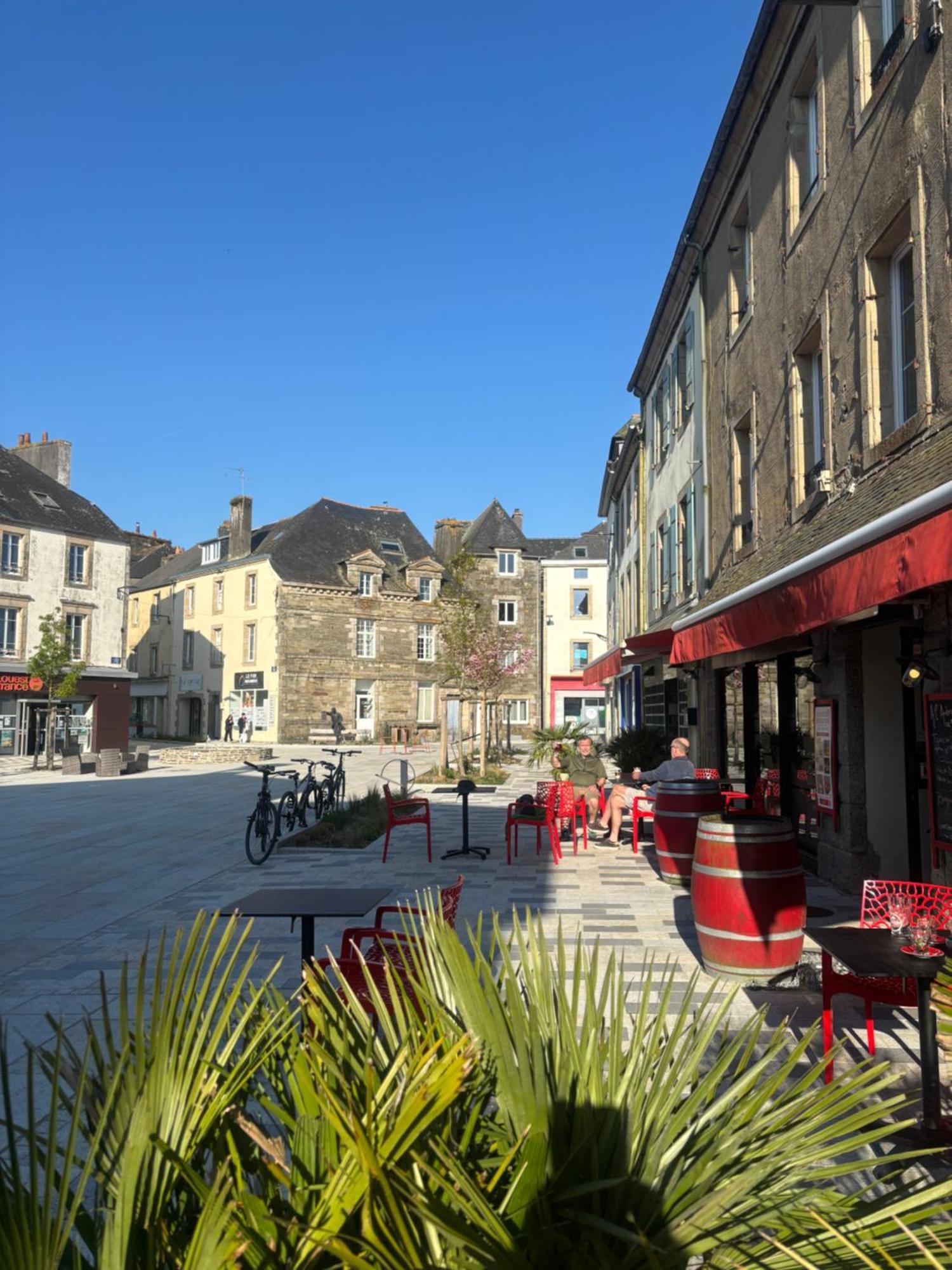 Fontaine Blanche River View, Large Patio & Garden In Central Brittany With Starlink Wifi Treffrin Buitenkant foto